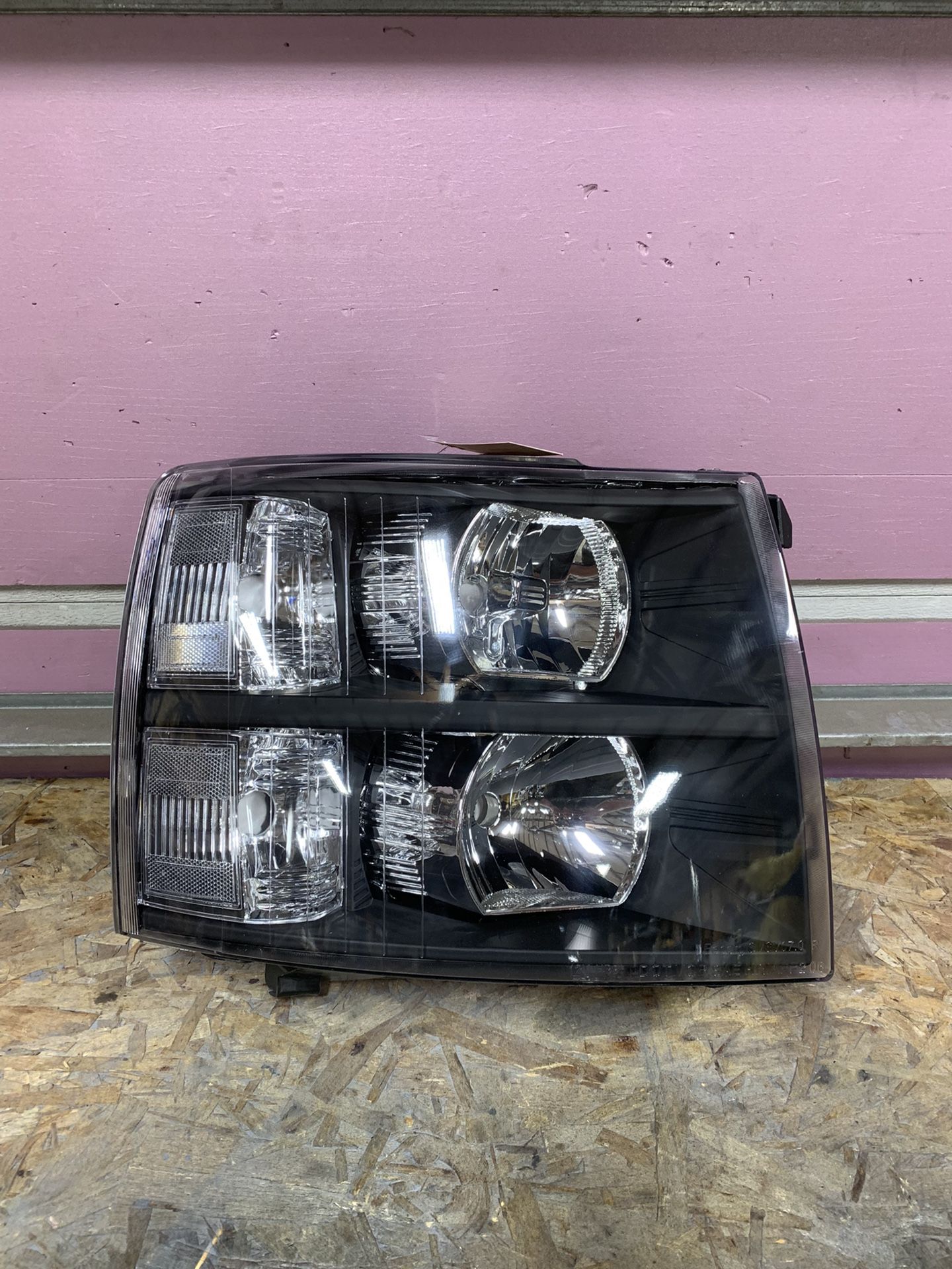 2007-2013 Chevy Silverado 1500 Right Side Headlight Aftermarket