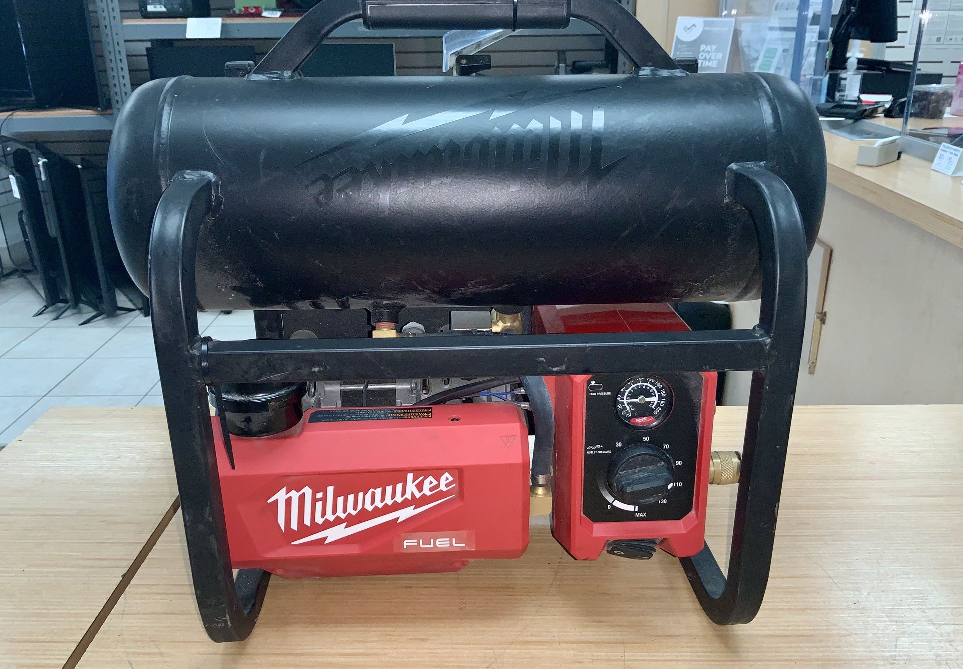 Milwaukee M18 Fuel 2 Gallon Compact Quiet Compressor