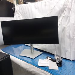 Dell 35" Curved Ultra Sharp Monitor 