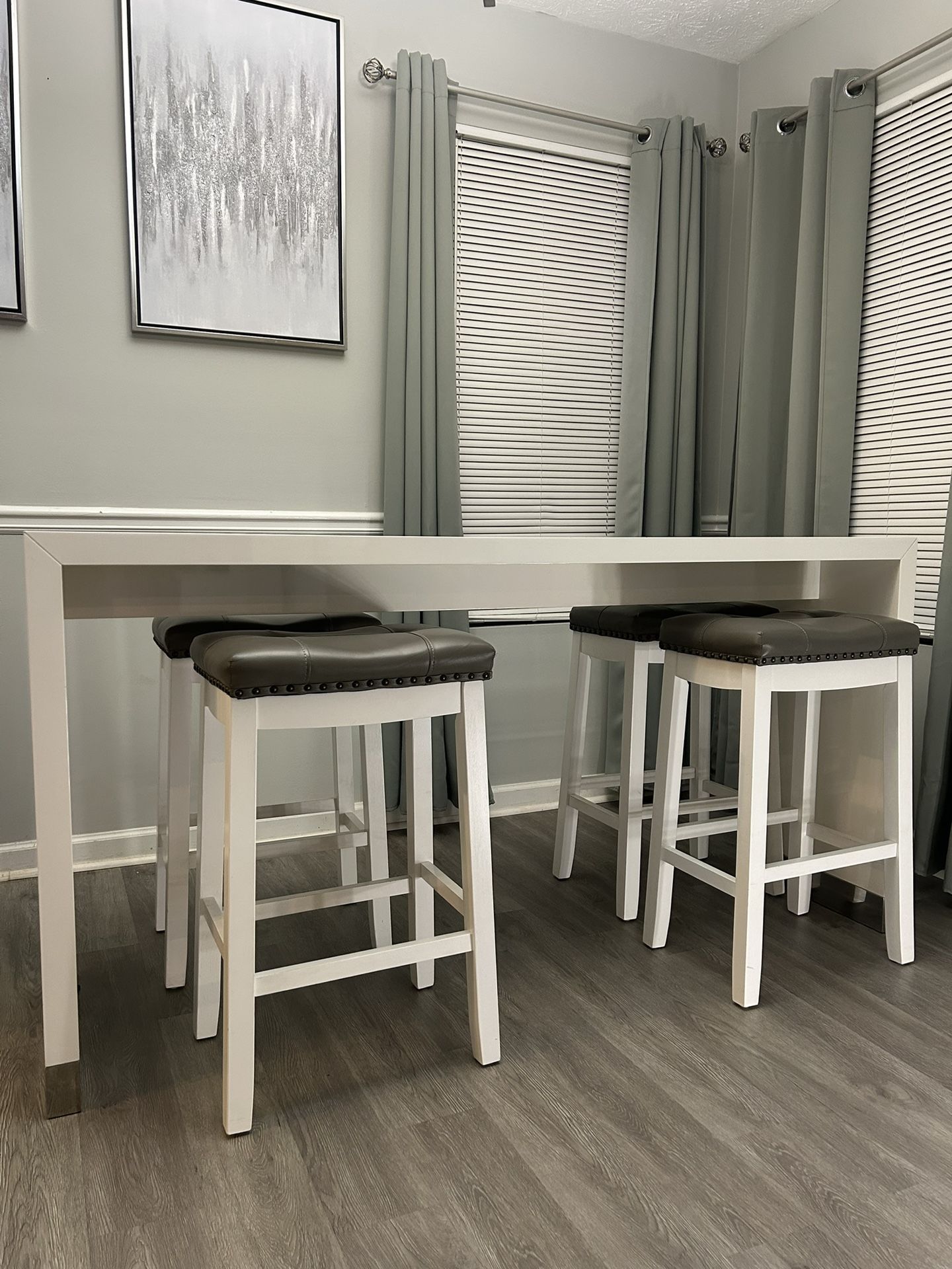 White High-Gloss Pub/Bar Table