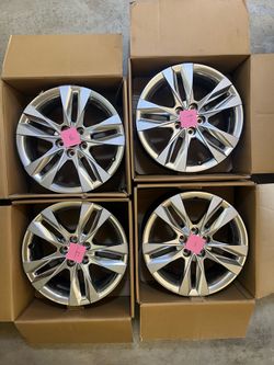 2026 Toyota Sienna XLE OEM 18in Wheels