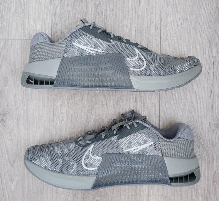 Nike Metcon 9 AMP Weightlifting Training Workout Gym Shoes DZ2616-008 Men's Size 9
