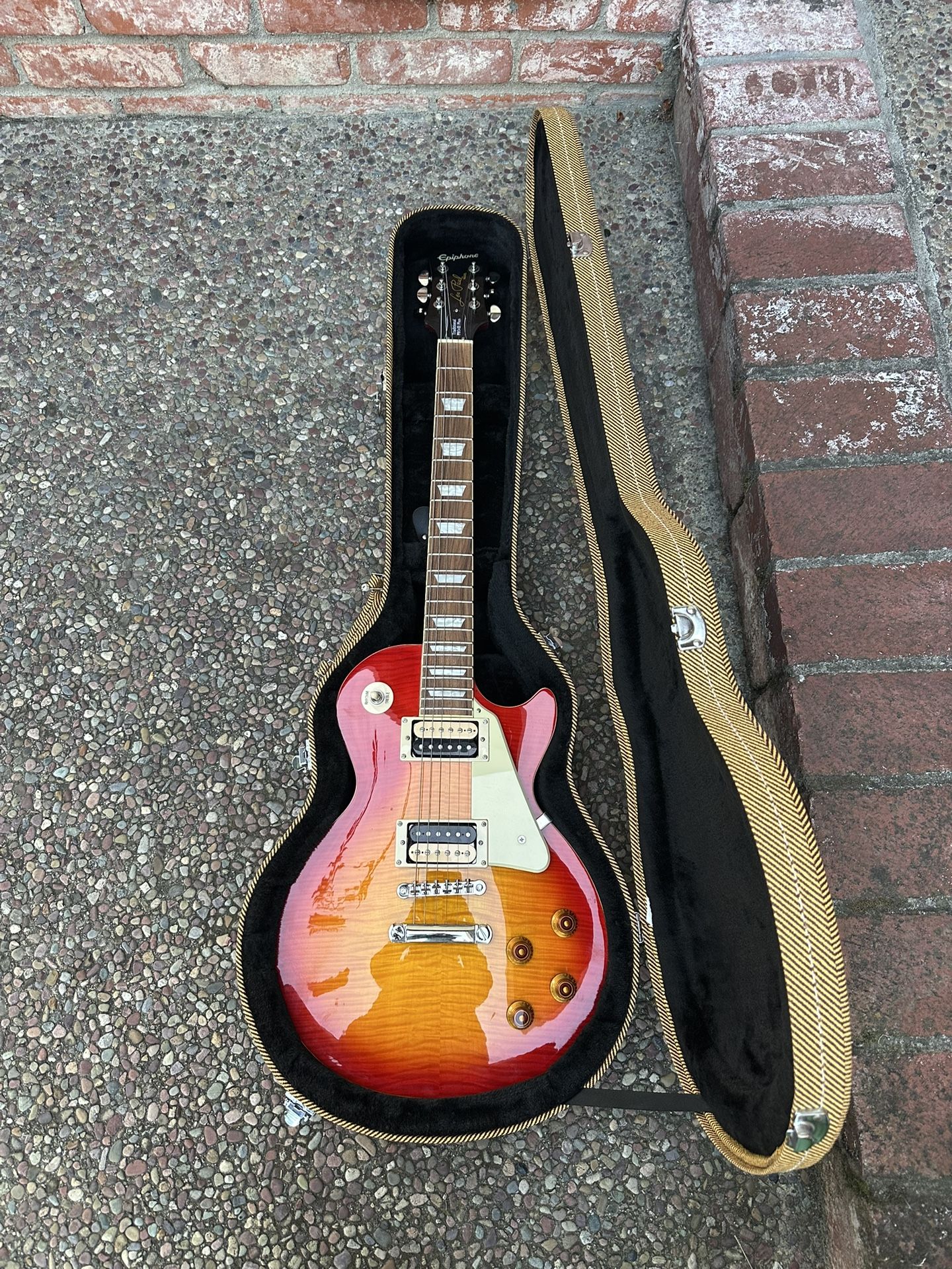 Epiphone Les Paul Traditional Pro III Electric Guitar With Hard Case.