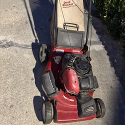 Self Propelled Craftsman Lawnmower Good Working Condition Tested Before Buy It 160$$ Cash 