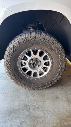 Mid travel kit 2019 to current Chevy 1500 with rims and tires