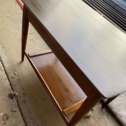 Is Your mid century gallery Or home Screaming For A tea Table Or lamp Stand?