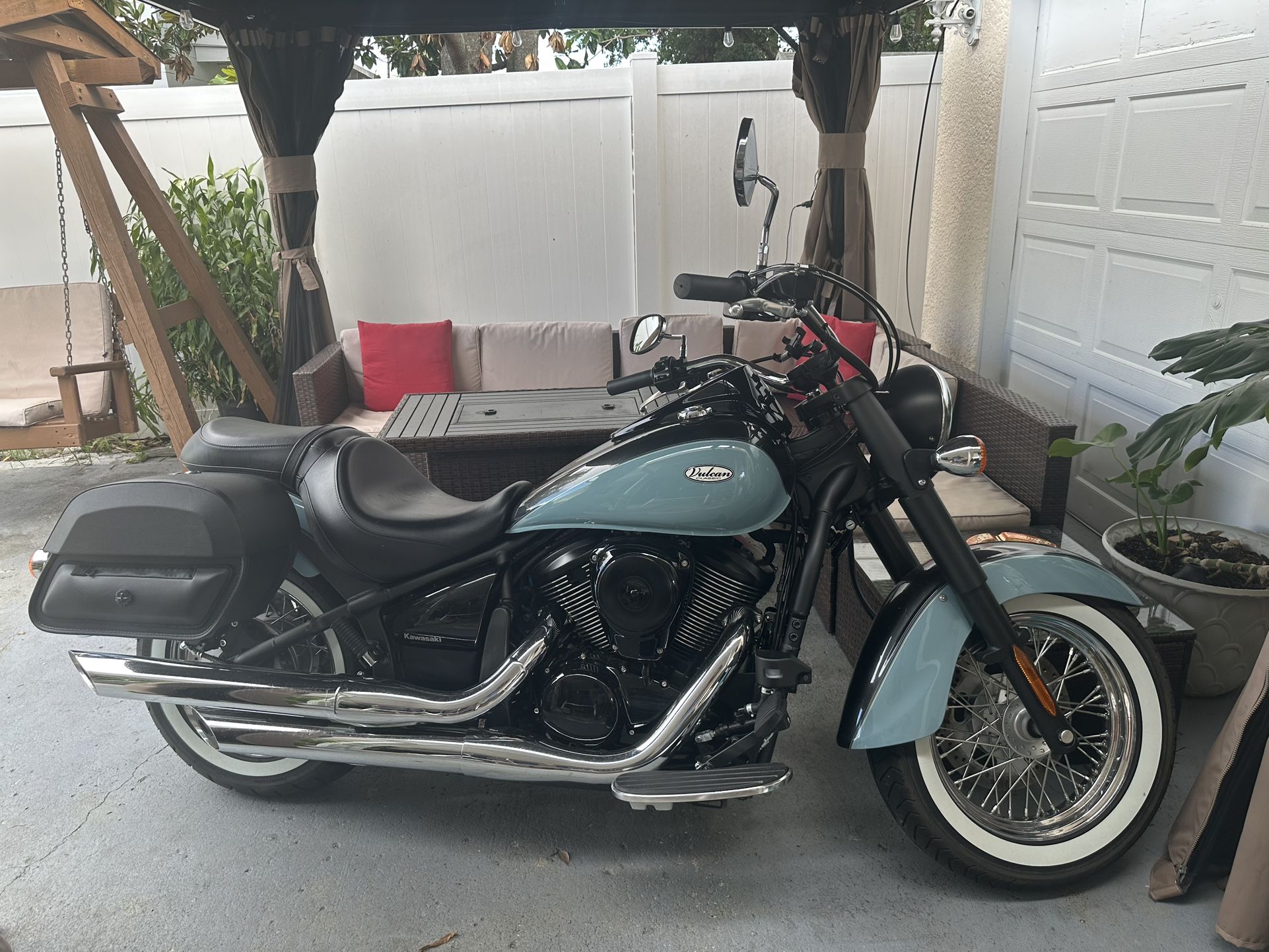 2025 Kawasaki Vulcan 900 Classic