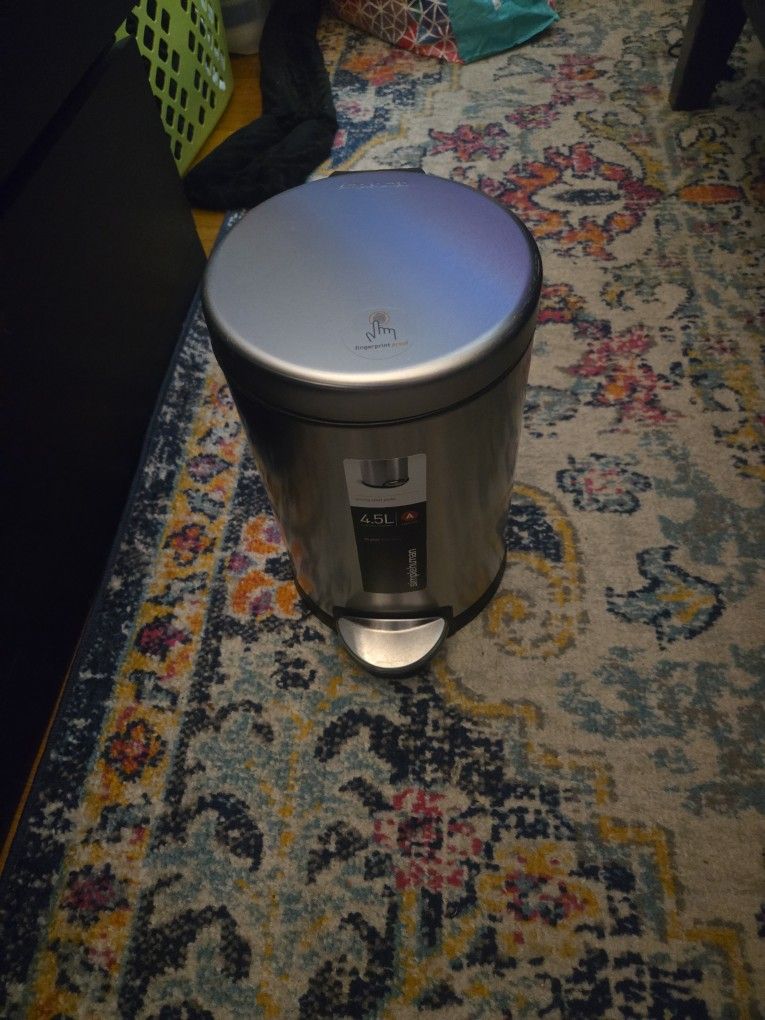 fingerprint-proof stainless steel finish Thash Barrel