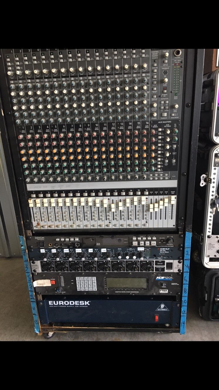 Mackie Analog 16 channel onyx model. $850. Must go this week