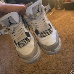 Jordan 4 