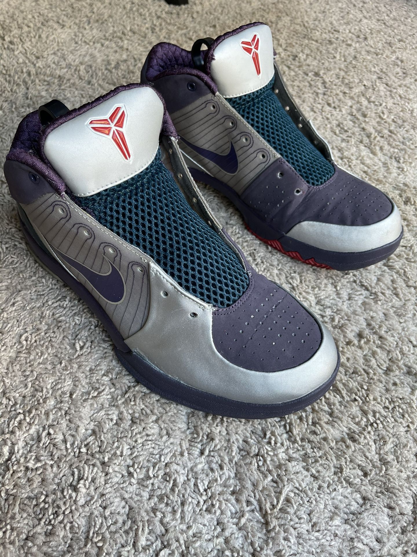 Kobe 4 Chaos Men’s Sz 10