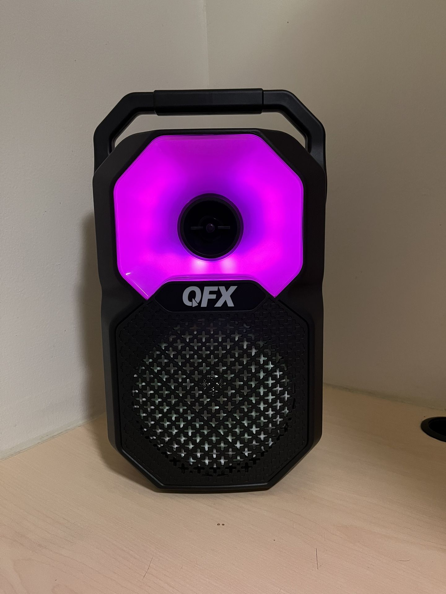 Bluetooth Rechargeable Speaker 6.5”