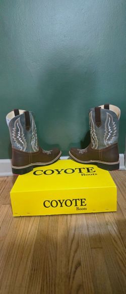 Coyote Cowboy Boots - Made in Mexico