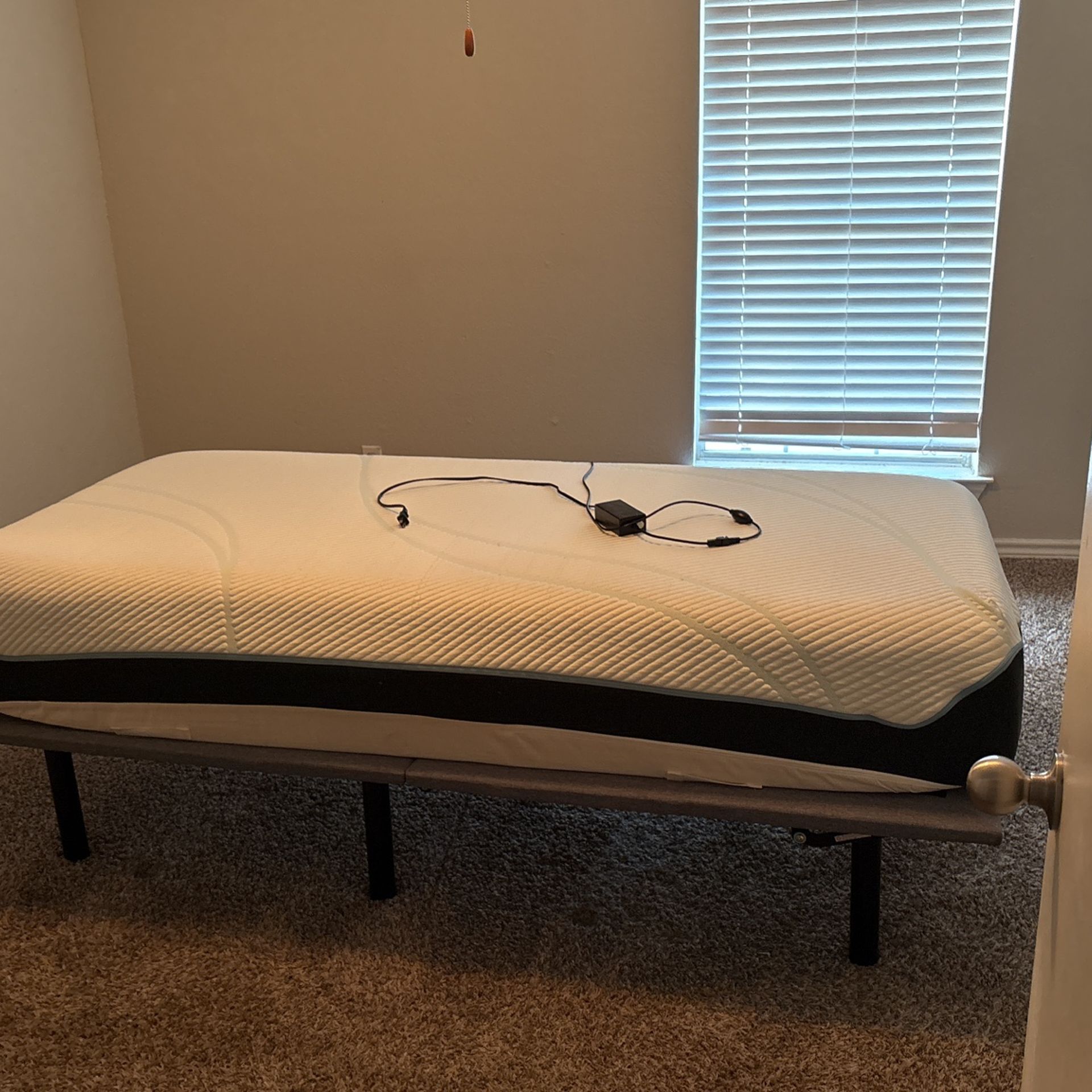 Tempur-Pedic, Pro Adapt, Medium Mattress And Adjustable Bed Frame