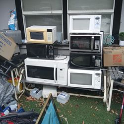 MICROWAVE for Sale in St. Petersburg, FL - OfferUp