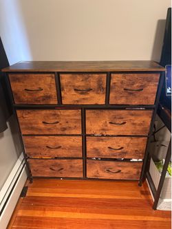 Dresser with soft drawers