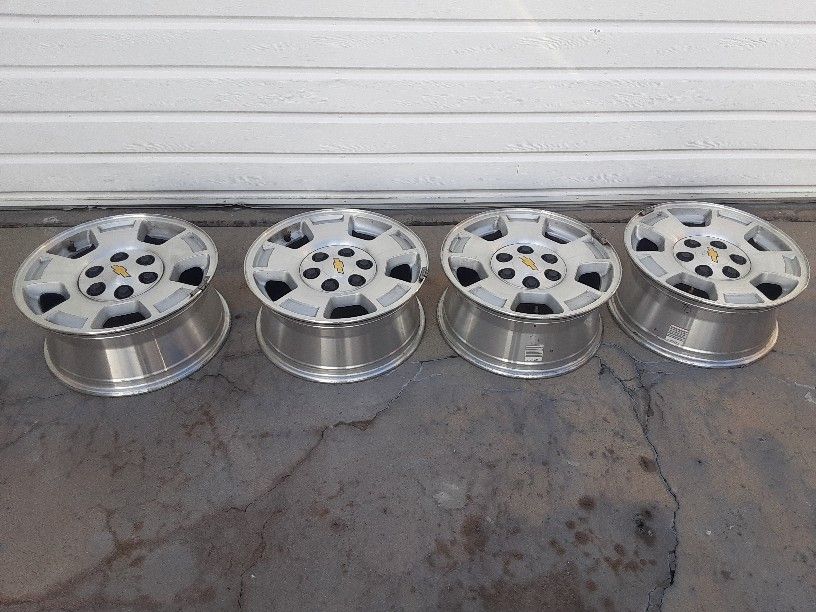 Chevy Silverado Wheels Rims 6 Lugs for Sale in Paramount, CA - OfferUp