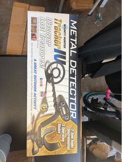 Metal Detector – Bounty Hunter Tracker IV (New in Box)