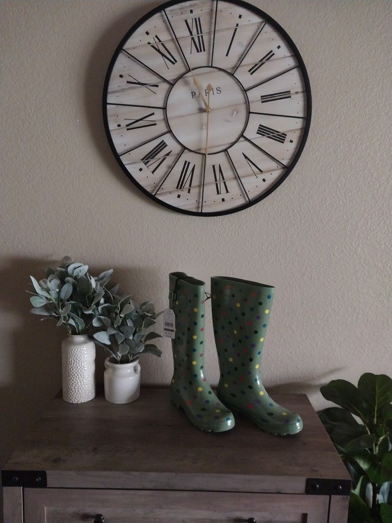 *NEW* Size 7 Rain Boots / Make an Offer