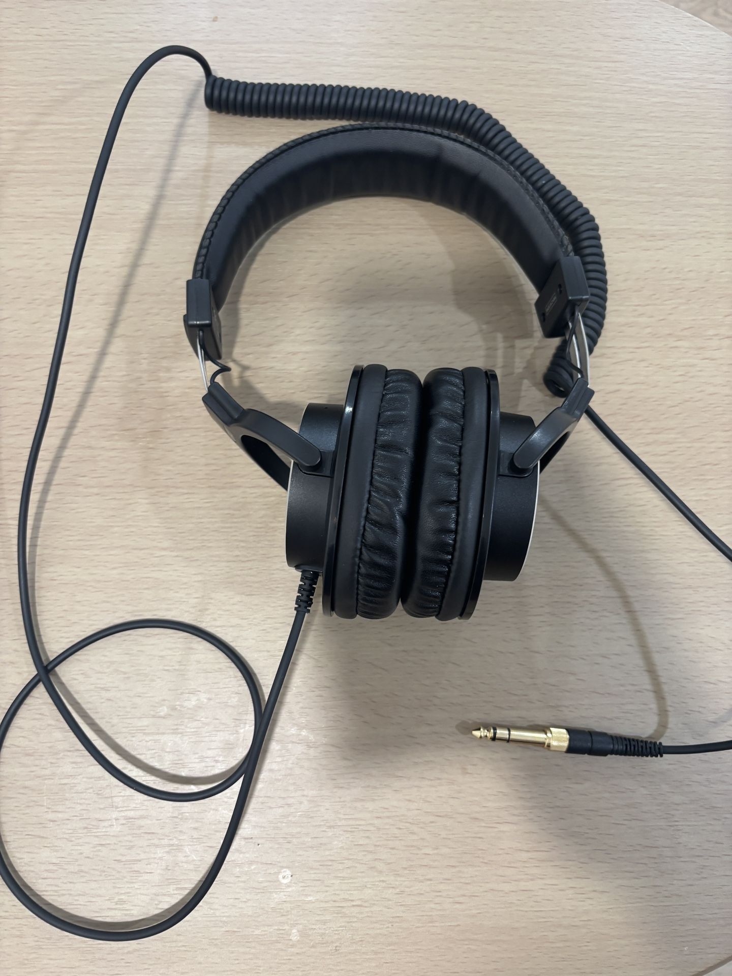 Tascam TH-300x