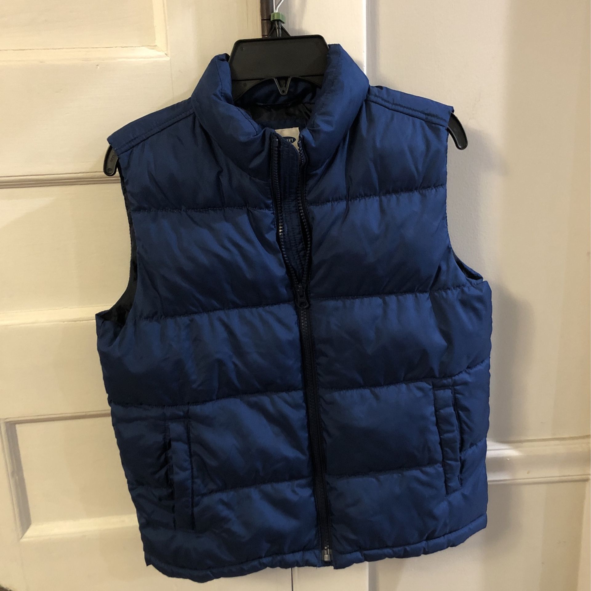 Boys Old Navy Puffer Vest - Size M (8)