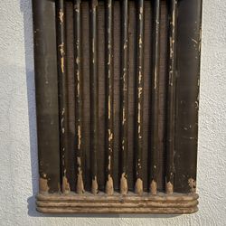 Original 1930s Philco Radio Grille – Art Deco Folk Art Wall Piece  ⸻  DESCRIPTION  This is an original 1930s Philco radio grille, salvaged from a larg