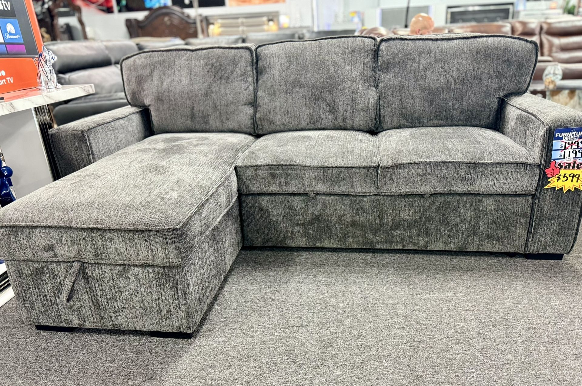 Gorgeous Grey Pull Out Sleeper Sectional Available Limited Time Only $599🚨