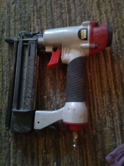 Tool lot,finish nailer,brand new grease gun,brand new 2500lb cable come a long