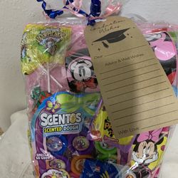 Minnie Mouse Congratulations Gift 