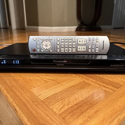 Panasonic DMP-BD605 BLU-RAY Player W/Remote (Like New)