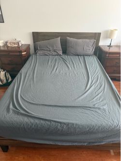Kira Solid Wood Platform Bed Frame (Queen)