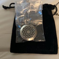 Silver Tone Diffuser Necklace 