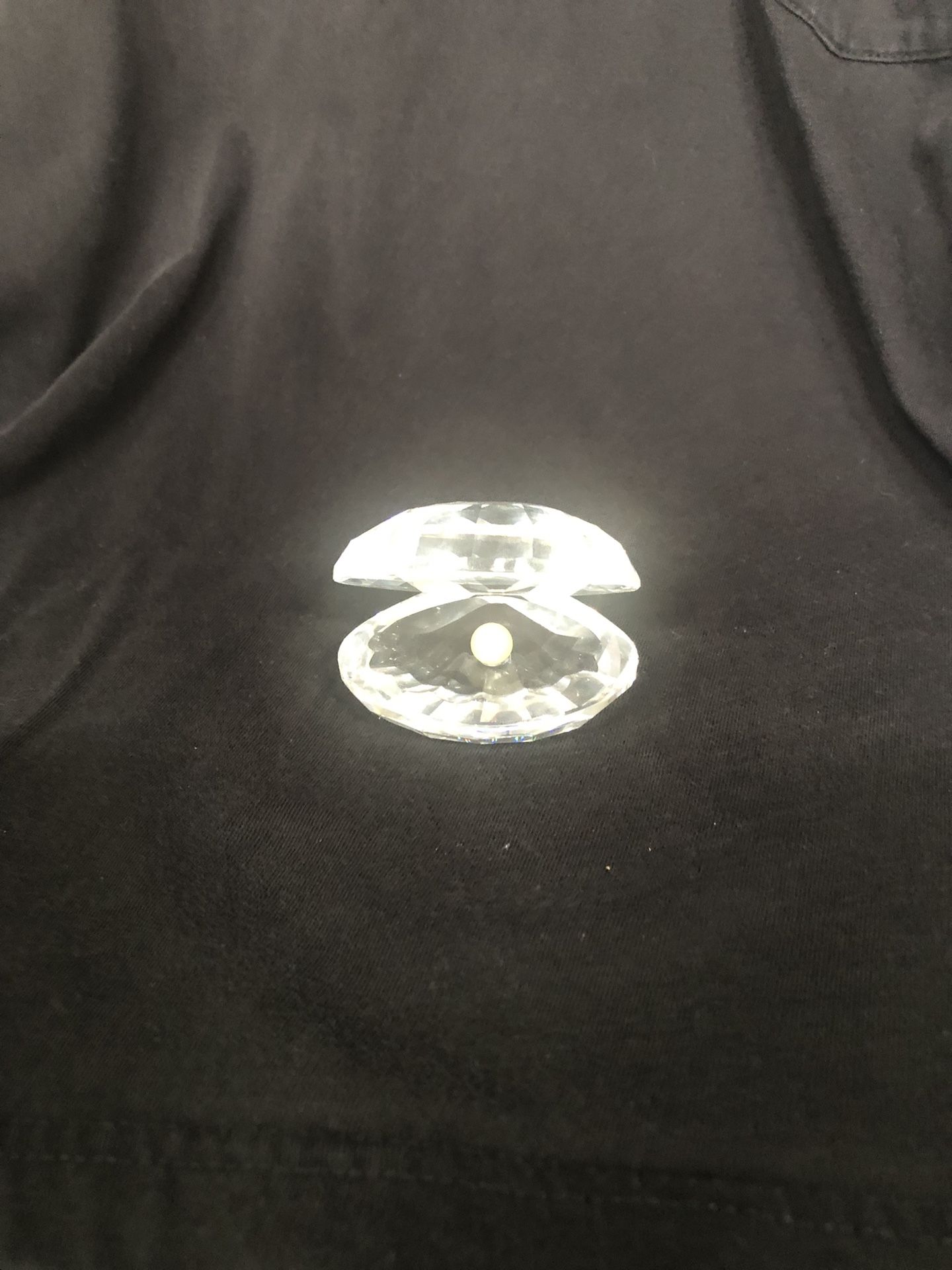 Lalique Clam Shell With Pearl Signed