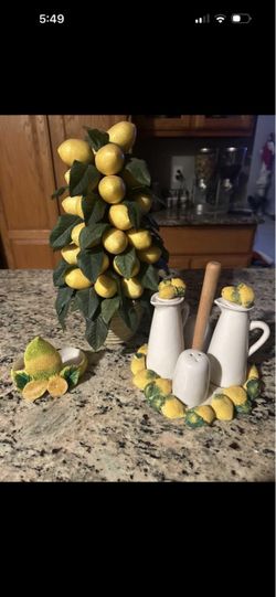 Lemon Kitchen Decor Set