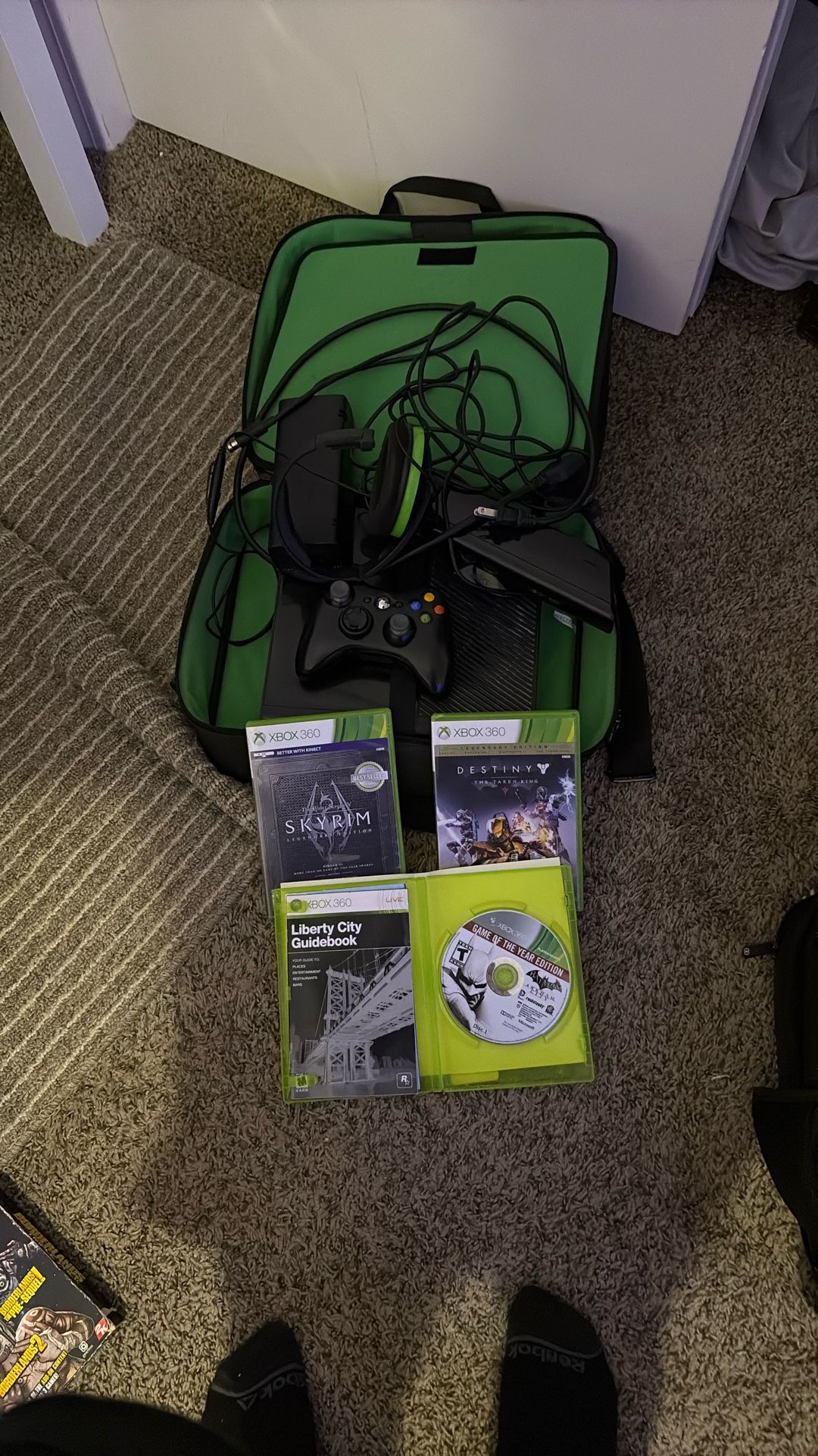Xbox 360 With Kinect and Headset and Games