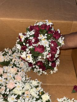 flower arrangements (artificial)