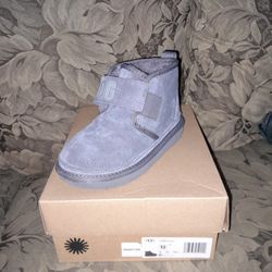 Girl UGG 12c 