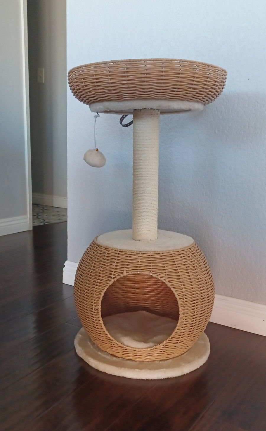 Yaheetech 29.5in Modern Cat Tree, Aesthetic Small Cat Tower.