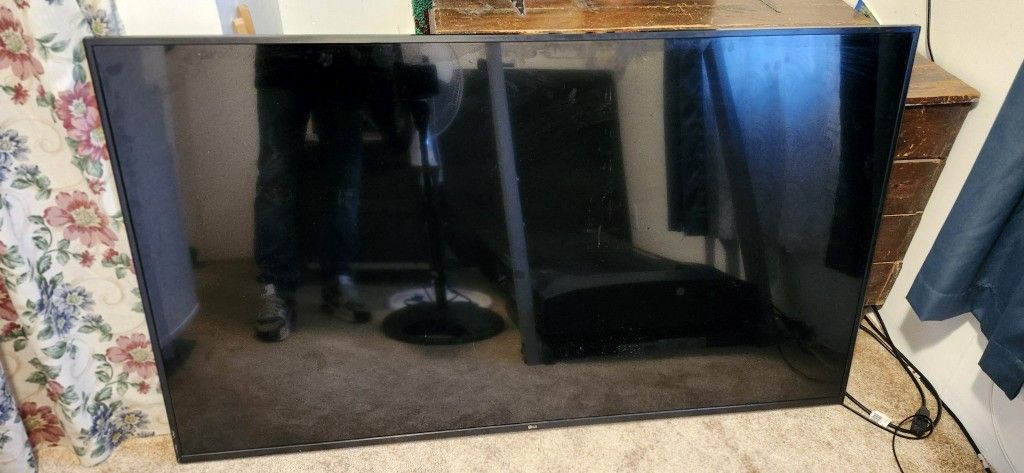 65" LG Smart TV