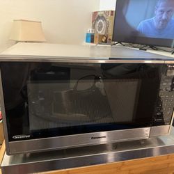 Panasonic Microwave With Inverter