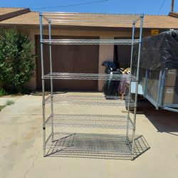 METAL SHELF WITH 6 DIVIDERS. 