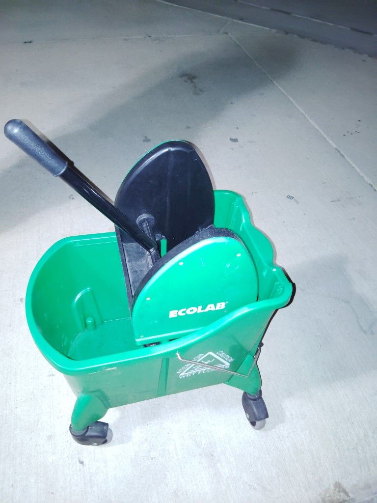 Mop Bucket 