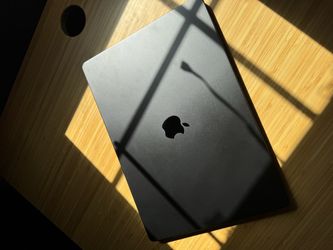 Apple MacBook Pro 16 Inch M3 MAX 64GB RAM 40C GPU