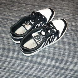 Size 7.5 Black And White New Balance 