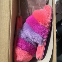 Ugg Slipper Sz 8 Kids 
