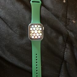 Apple Watch Series 4 44mm Aluminum & Ceramic