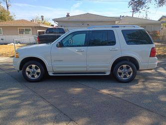 2004 Ford Explorer