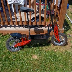 2000w Hi Speed Scooter With Brand-new Moter Controller And Throttle Plus A Whole Nother Set Up  Two Of Everything Just Needs To Be Put Together