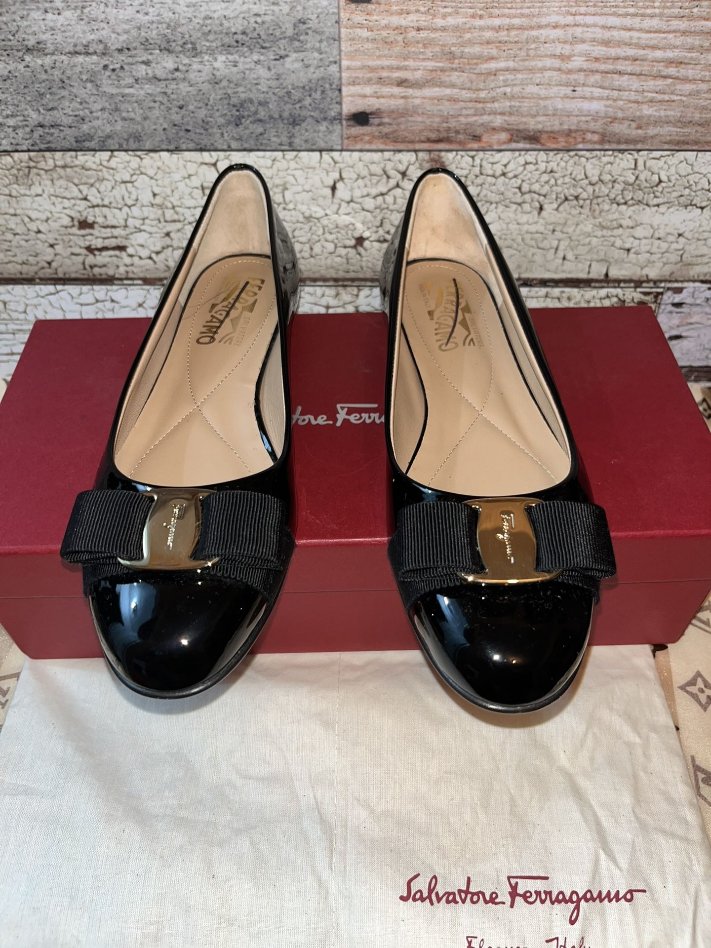 Ferragamo Varina Flats Shoes Woman Size 6.5 B