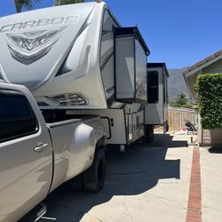 Keystone Carbon 2018 Fifth wheel 37 Ft